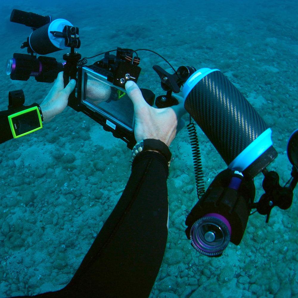 Controla con tu dedo las luces de tu Divevolk.